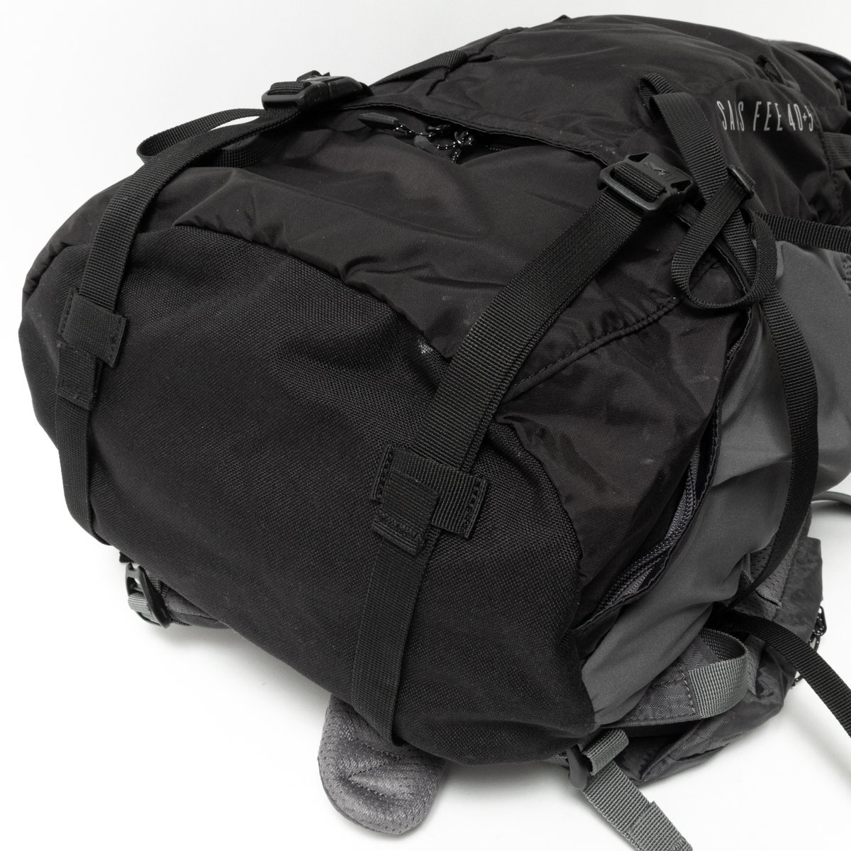 【1円スタート】MILLET ミレー SAAS FEE サースフェー 40+5 バックパック リュックサック ブラック グレー 合成繊維 大容量 レインカバー付_画像6