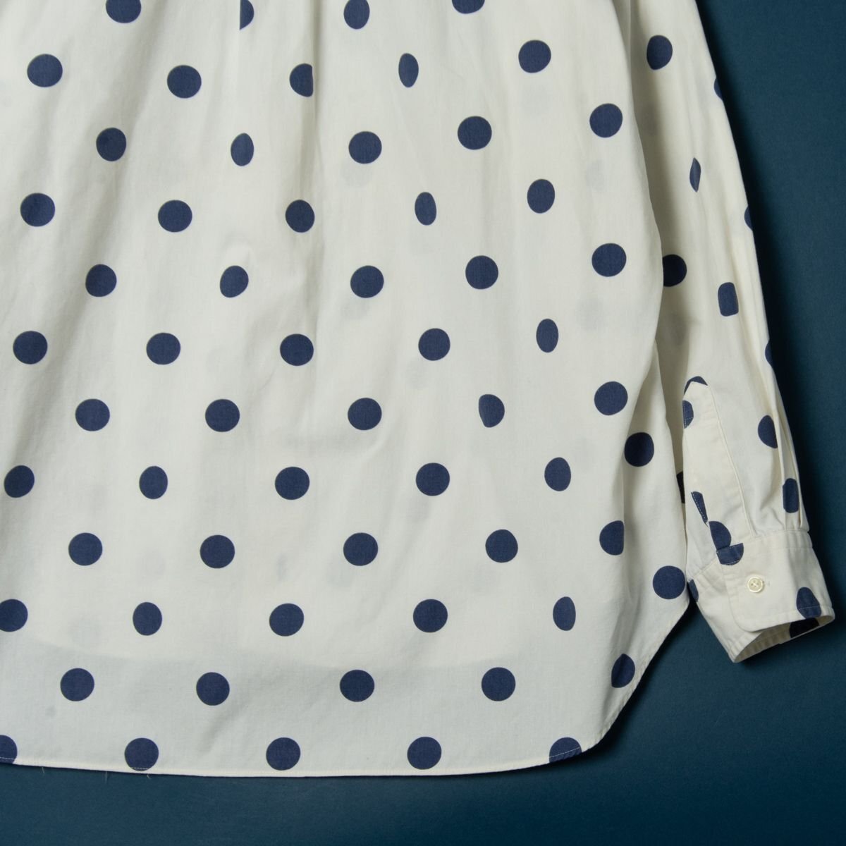 メール便◯ BEAMS PLUS ビームスプラス 長袖 ドット柄 ボタンダウンシャツ L ホワイト系 ブルー メンズ 紳士 トップス カジュアル_画像8