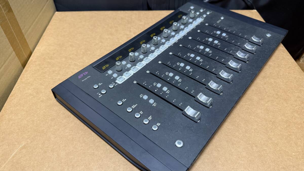 ■■ AVID Artist Mix ■DAWコントローラー■コントロールサーフェス・フィジカルコントローラー■ 送料無料！_画像3