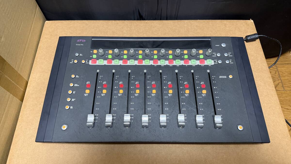 ■■ AVID Artist Mix ■DAWコントローラー■コントロールサーフェス・フィジカルコントローラー■ 送料無料！_画像1