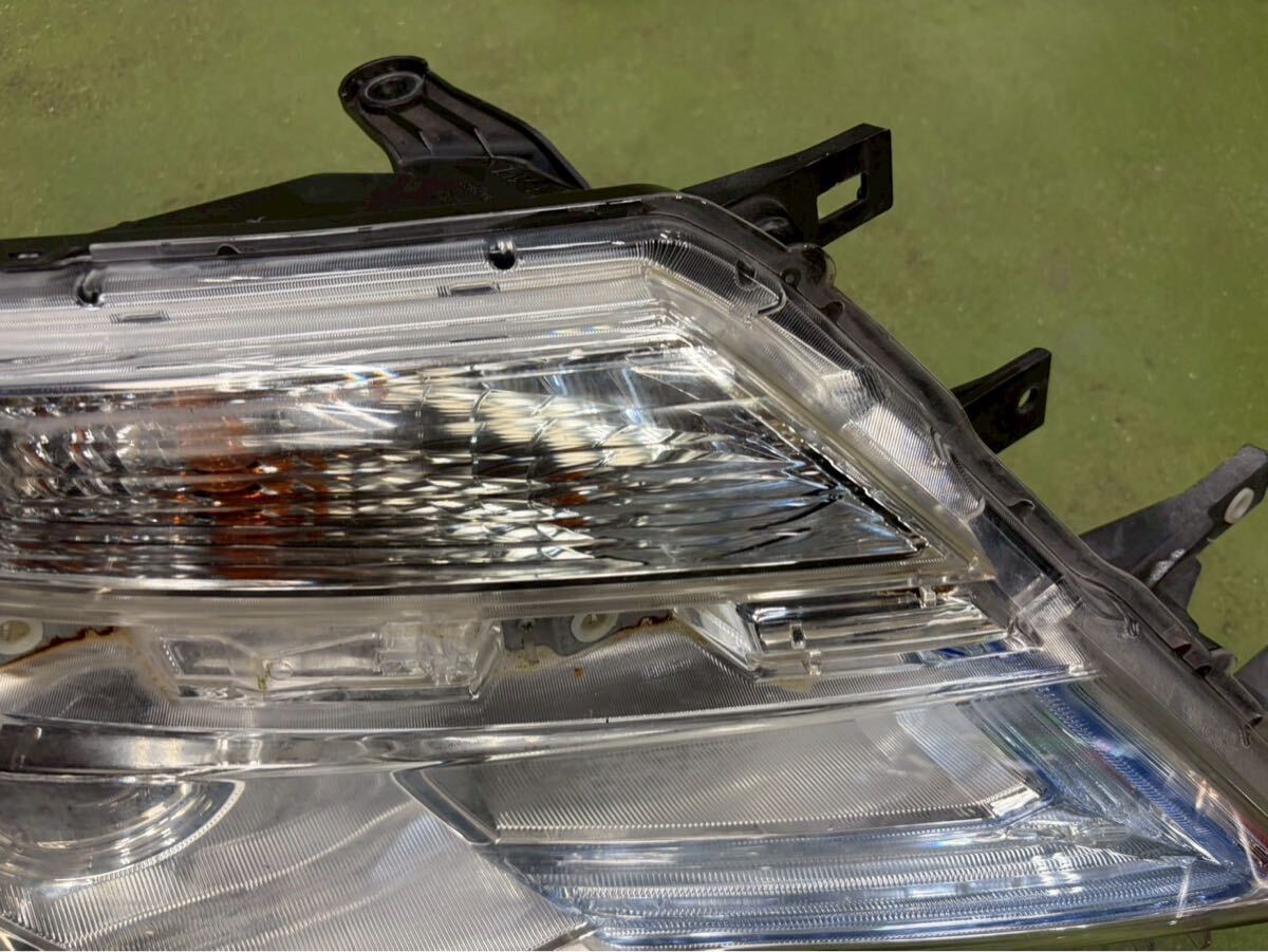 2511-33 日産 セレナ C26 ヘッドライト ヘッドランプ KOITO 100-23683 右 右側_画像4