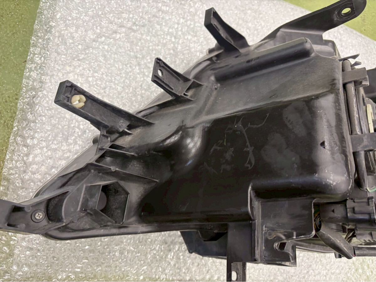 2511-33 日産 セレナ C26 ヘッドライト ヘッドランプ KOITO 100-23683 右 右側_画像9