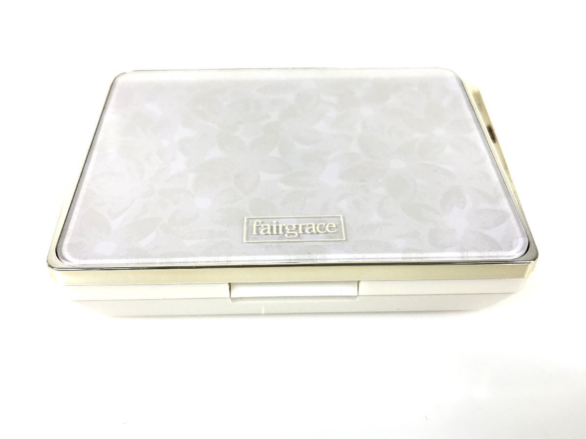 未使用 メナード MENARD フェアグレイス コラージェンシーパクト ファンデーション2種 パフ2種 スライドカバー付 KES-2501_画像5