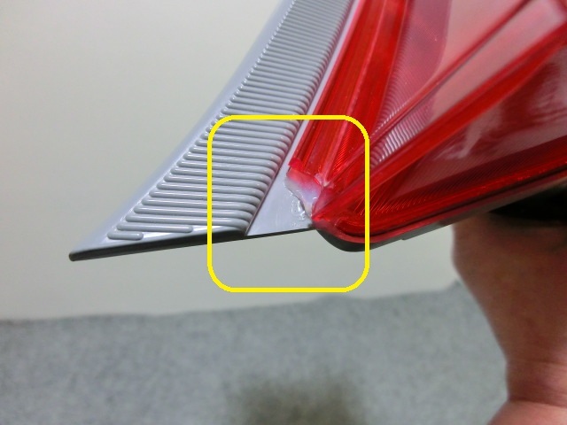  Vitz KSP130/NSP130/NSP135 предыдущий период правый задний фонарь правый задний фонарь KOITO 52-228 печать S