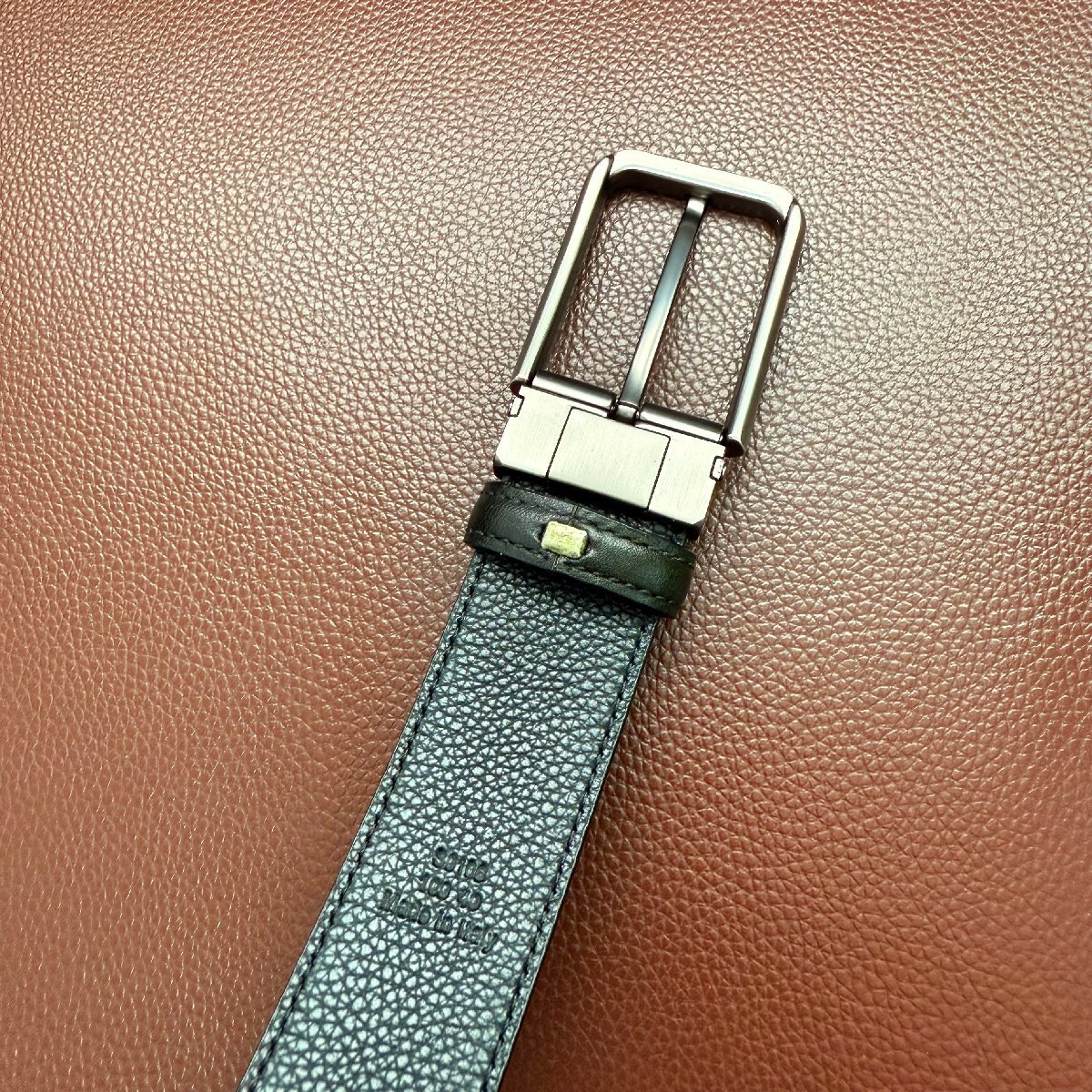 貴重品 EU製 定価9万◆UABONI*ユアボニ*幻のパティーヌ*ベルト◆本革 カーフスキン 手染 ゴールデン 調節可能 スーツ ビジネス 紳士用_画像8