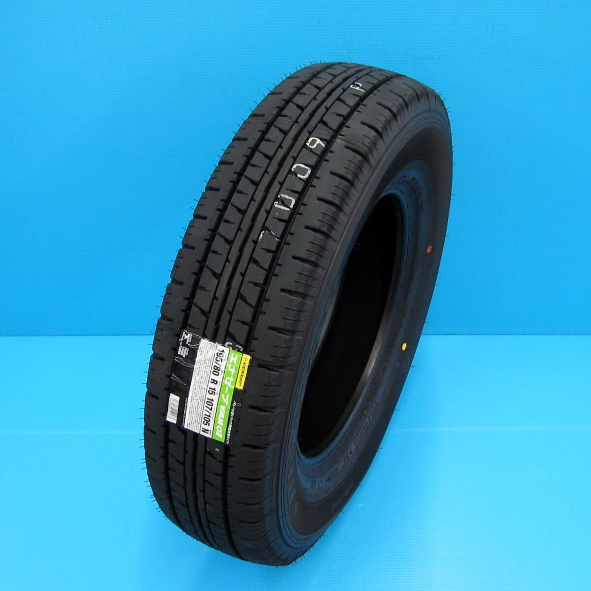 送料無料★ 195/80R15 107/105N LT VAN01 DUNLOP◆ エナセーブ VAN01 ダンロップ バン用低燃費タイヤ【新品】(沖縄県は除く)_画像4