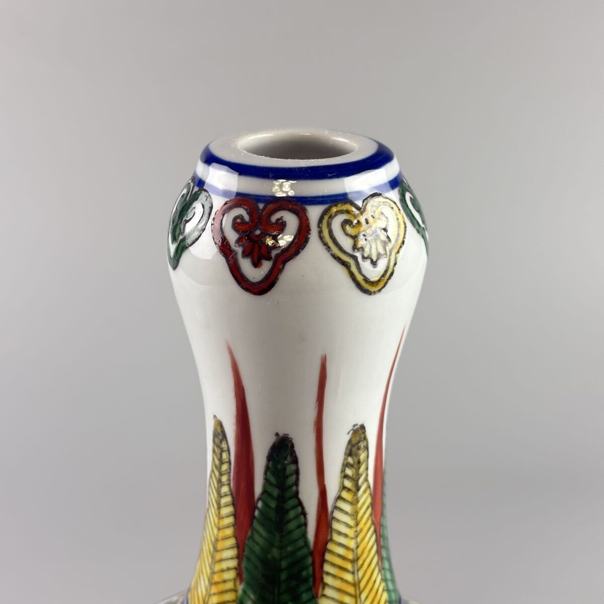 中国 古玩 大明嘉靖年製 色絵 花瓶 花生 花入 陶磁 粉彩 青花 花瓶壺 中国 美術 花器 古美術_画像3