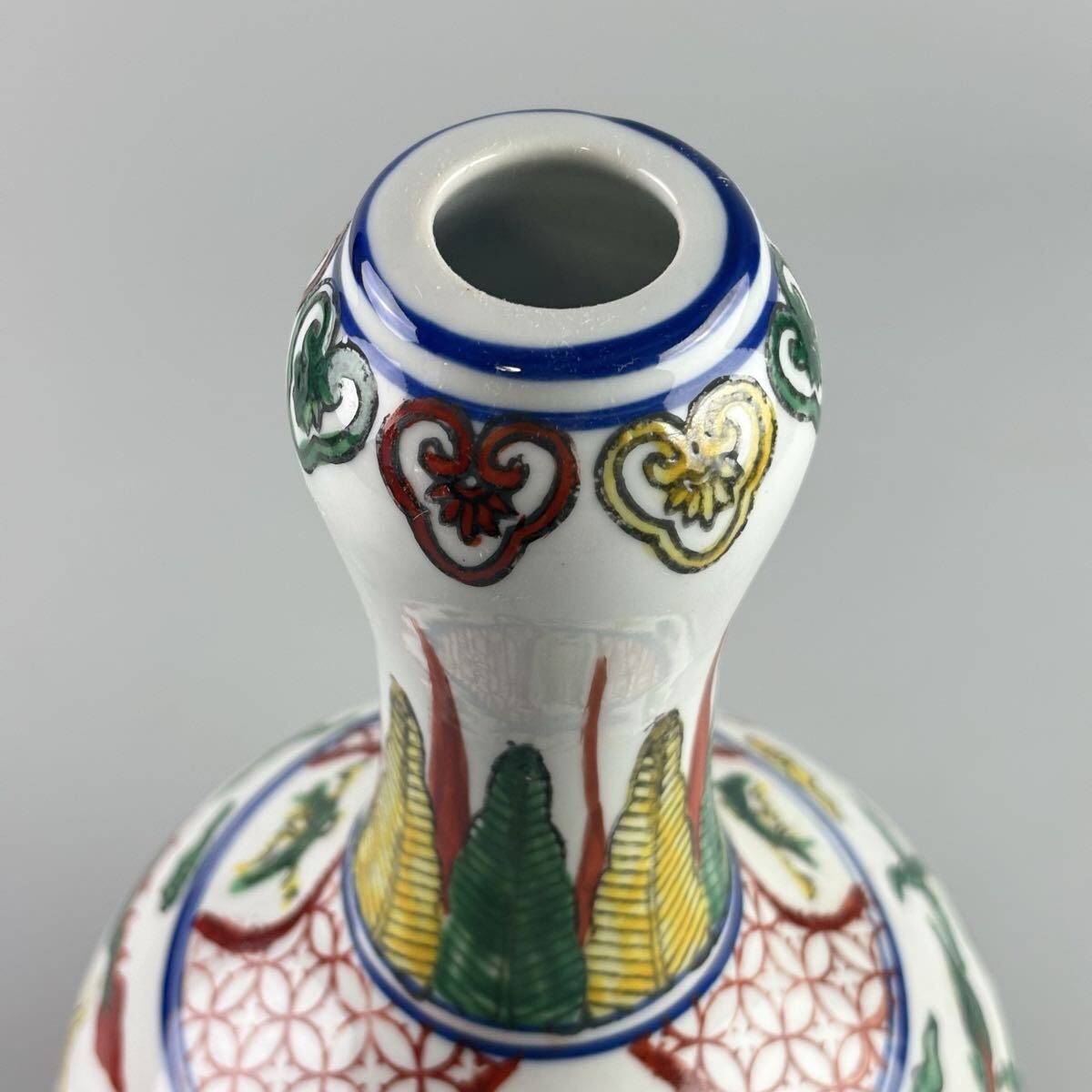 中国 古玩 大明嘉靖年製 色絵 花瓶 花生 花入 陶磁 粉彩 青花 花瓶壺 中国 美術 花器 古美術_画像4