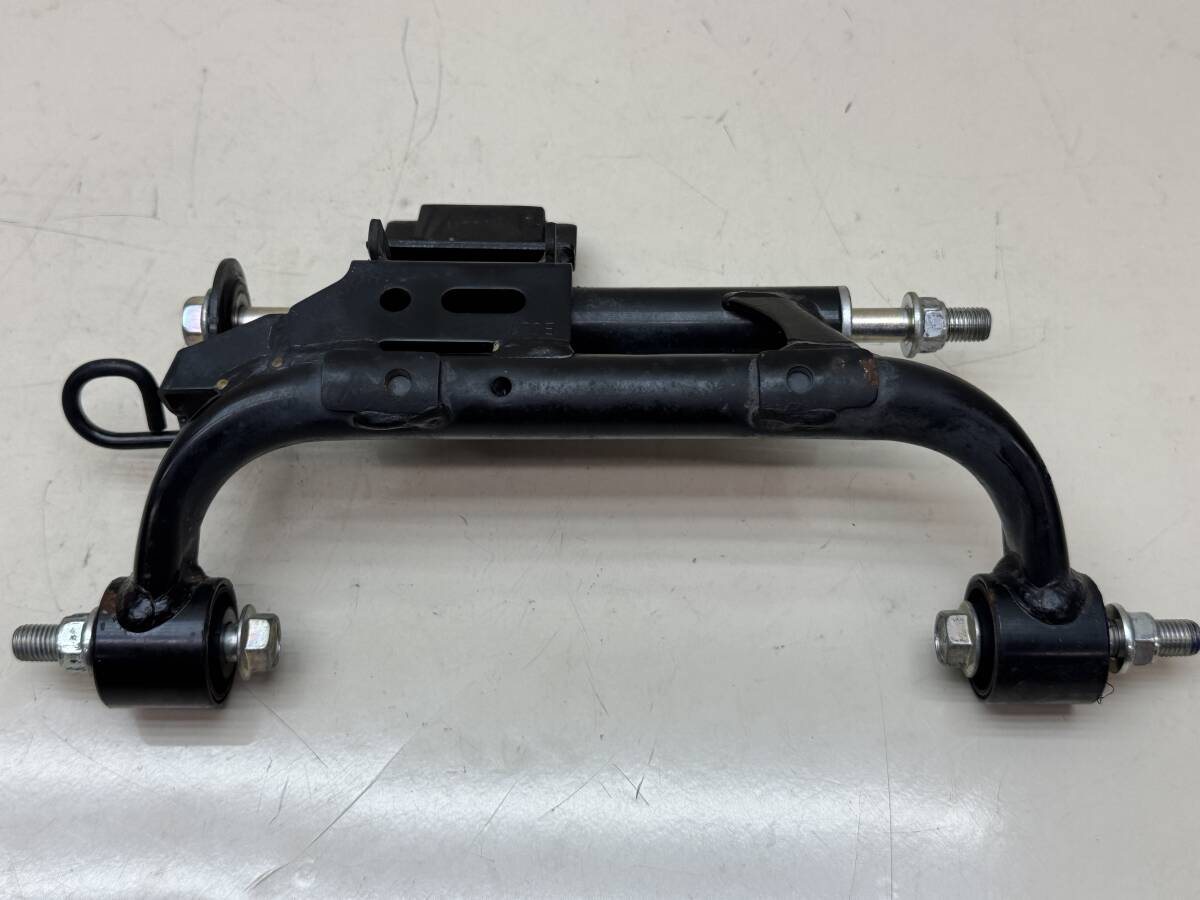 92■SEJ5J JOG125 低走行■曲がり無し　エンジンハンガー■検索 SEJ6J アクシスZ　ジョグ125■_画像4