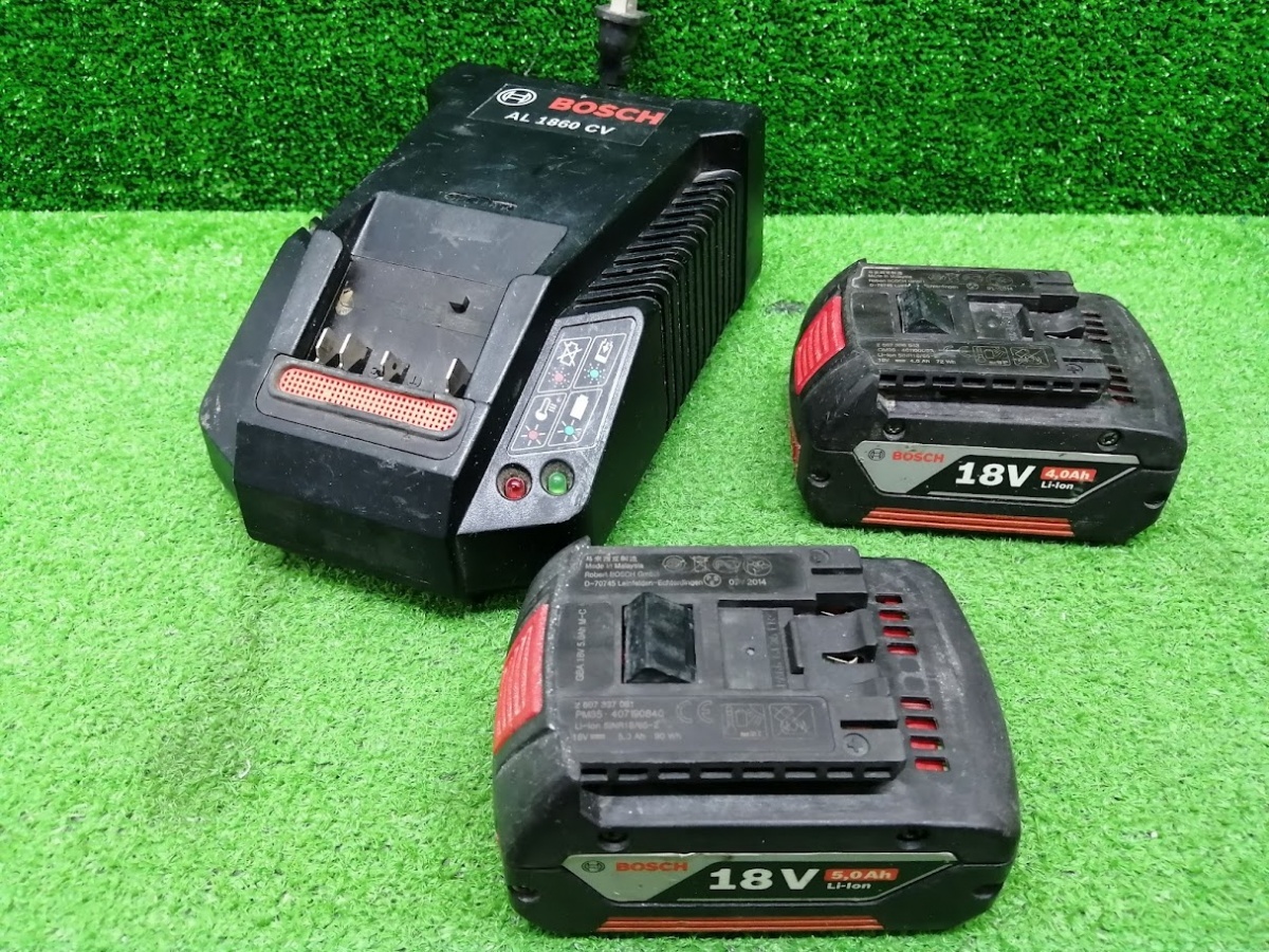 中古品 BOSCH ボッシュ 18V 136mm 充電式チップソーカッター バッテリー2個+充電器セット GKM18V-LI_画像9