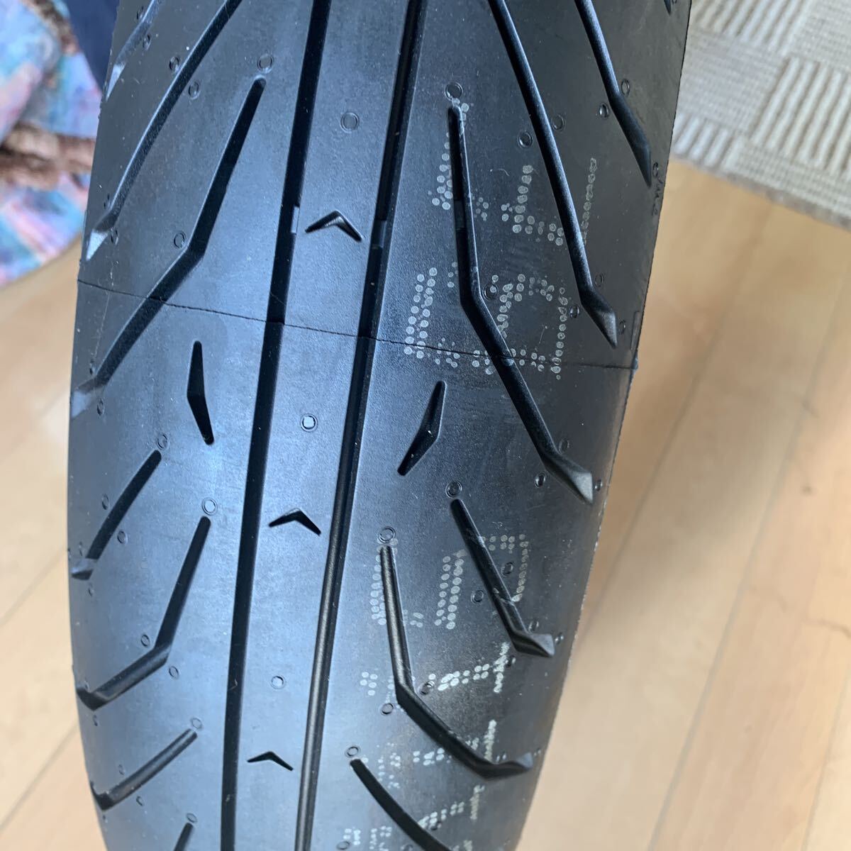 ピレリエンジェルGT2フロントタイヤ19インチ_画像6