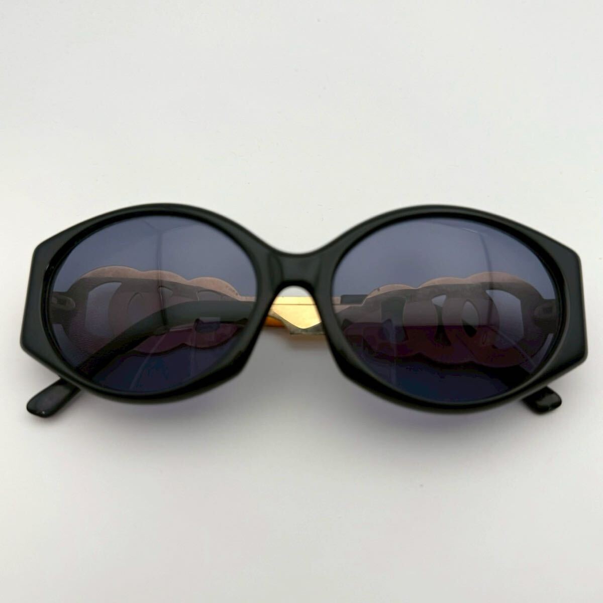 【超希少・極美品】GIVENCHY ジバンシー サングラス ヘキサゴン ゴールド カラーレンズ 黒 ブラック ロゴ ヴィンテージ メンズ レディース_画像2