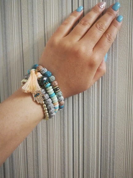 ハワイアンジュエリー・アジアン★ゴールド手石ビーズタッセルブレスレット4本セット_画像4