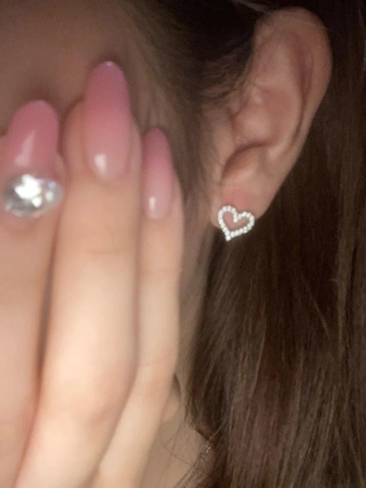 キラキラ高品質czダイヤモンド オープンなハート形スタッドピアス シルバー925_画像4