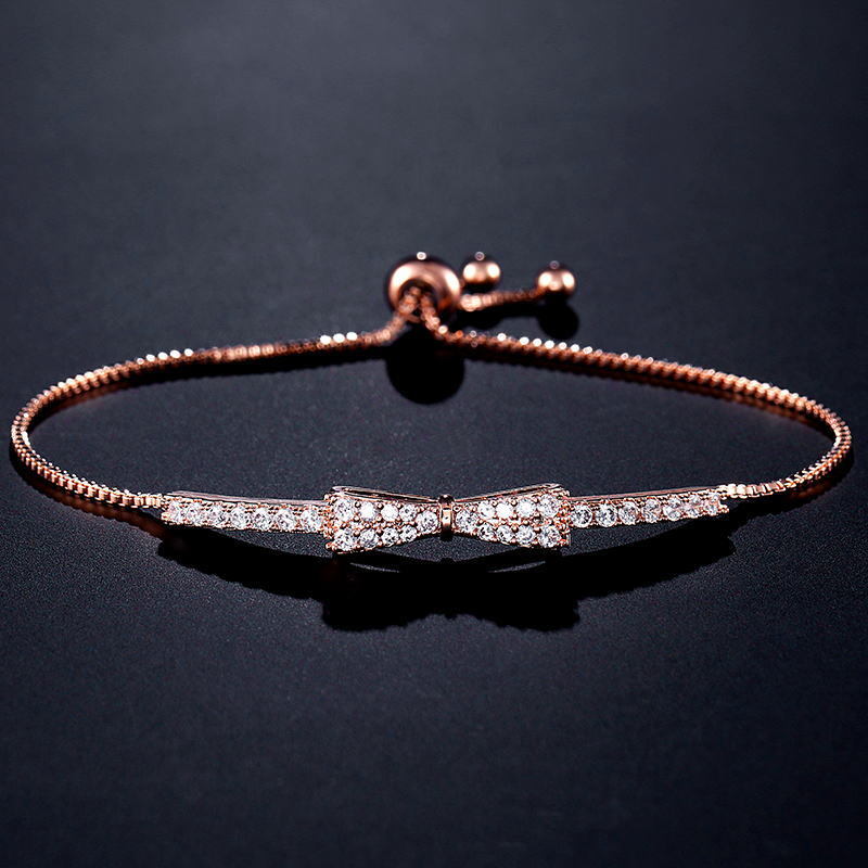 繊細な輝きで気品をプラス●リボン型czダイヤモンド●ローズゴールド色ブレスレット_画像2