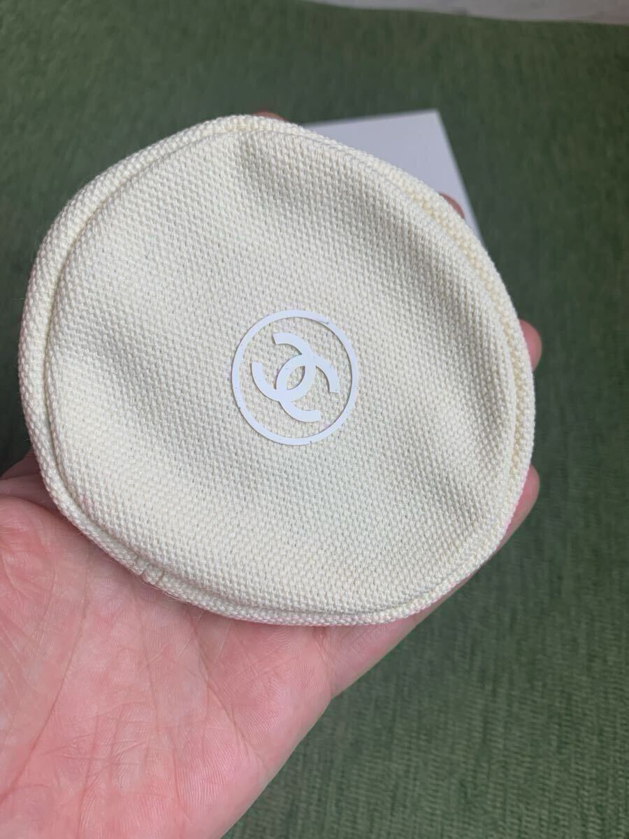  новый товар не использовался CHANEL BEAUTE Mini сумка ячейка для монет Novelty белый.