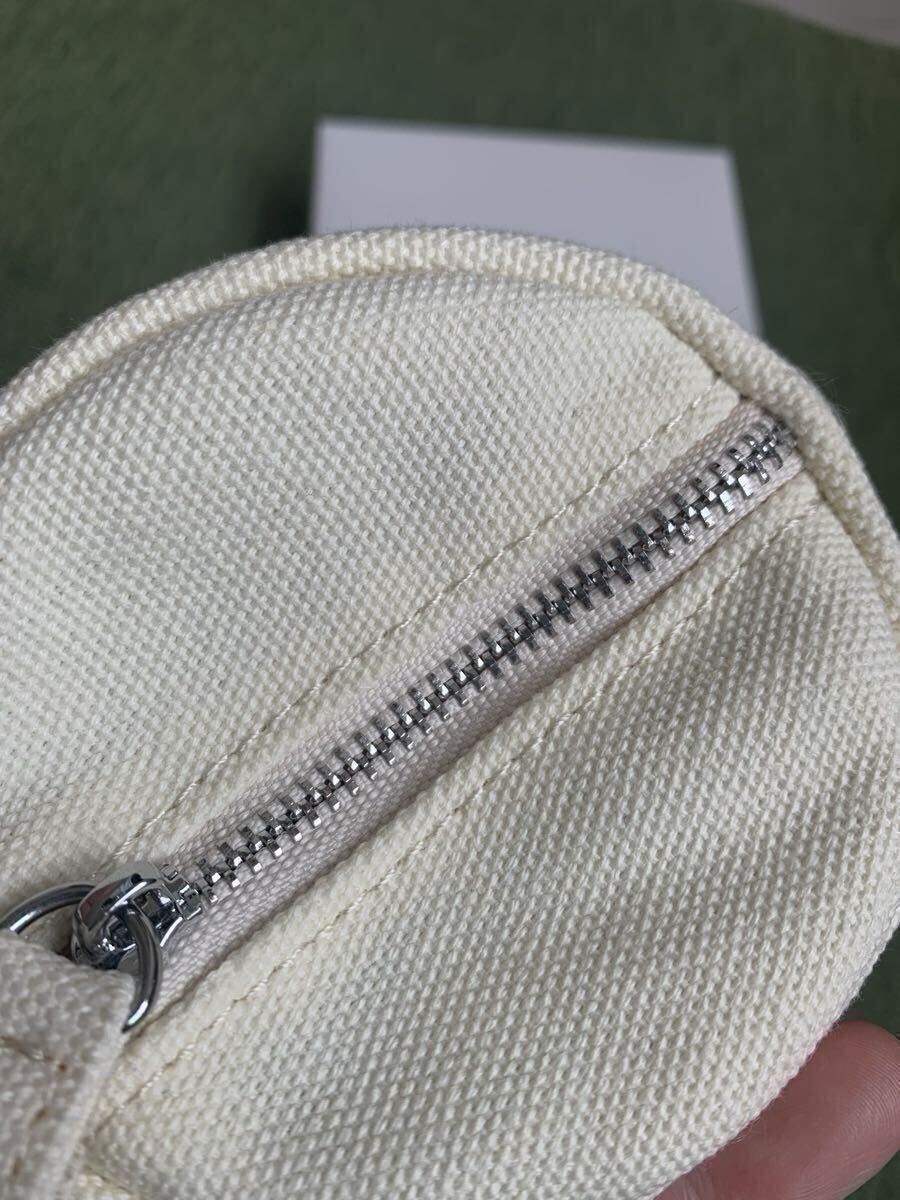  новый товар не использовался CHANEL BEAUTE Mini сумка ячейка для монет Novelty белый.