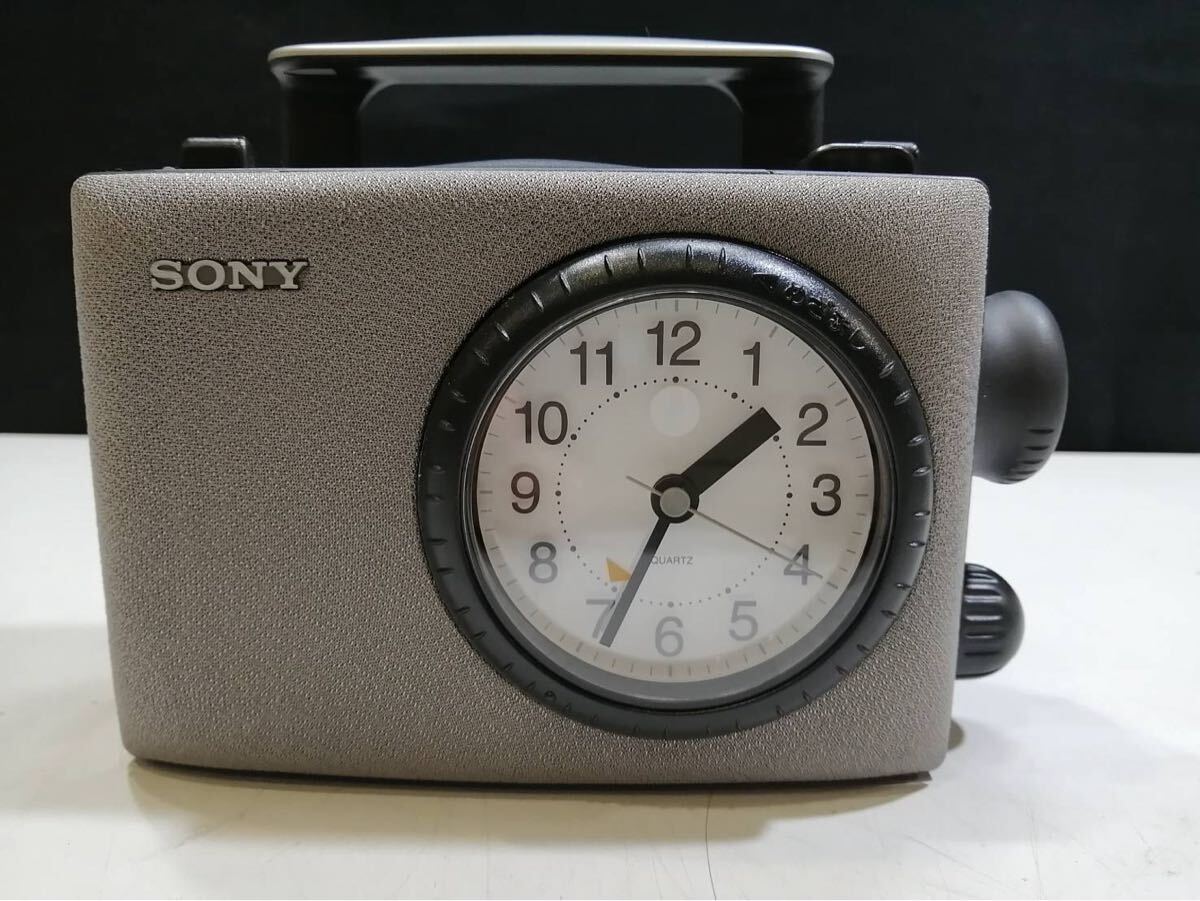 92 [2001 год производства ]SONY Sony глаз ... часы с радио часы радио ICF-CA5V FM/AM портативный часы радио .