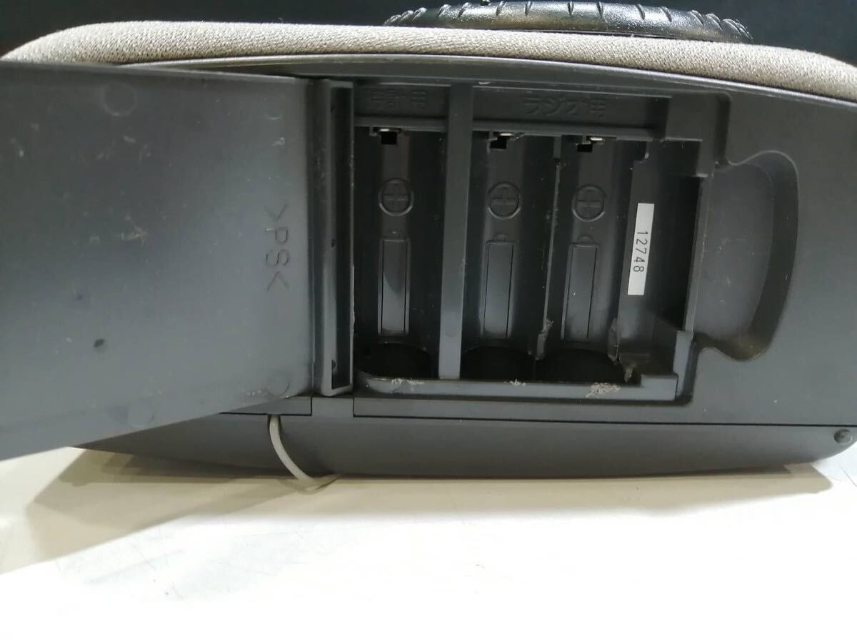 92 [2001 год производства ]SONY Sony глаз ... часы с радио часы радио ICF-CA5V FM/AM портативный часы радио .