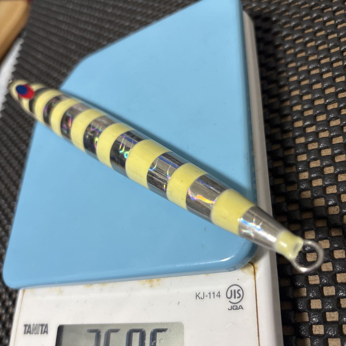 ディープライナー スパイナロー　250g ゼブラグロー スパイN 中深海 ウロコジグ_画像4