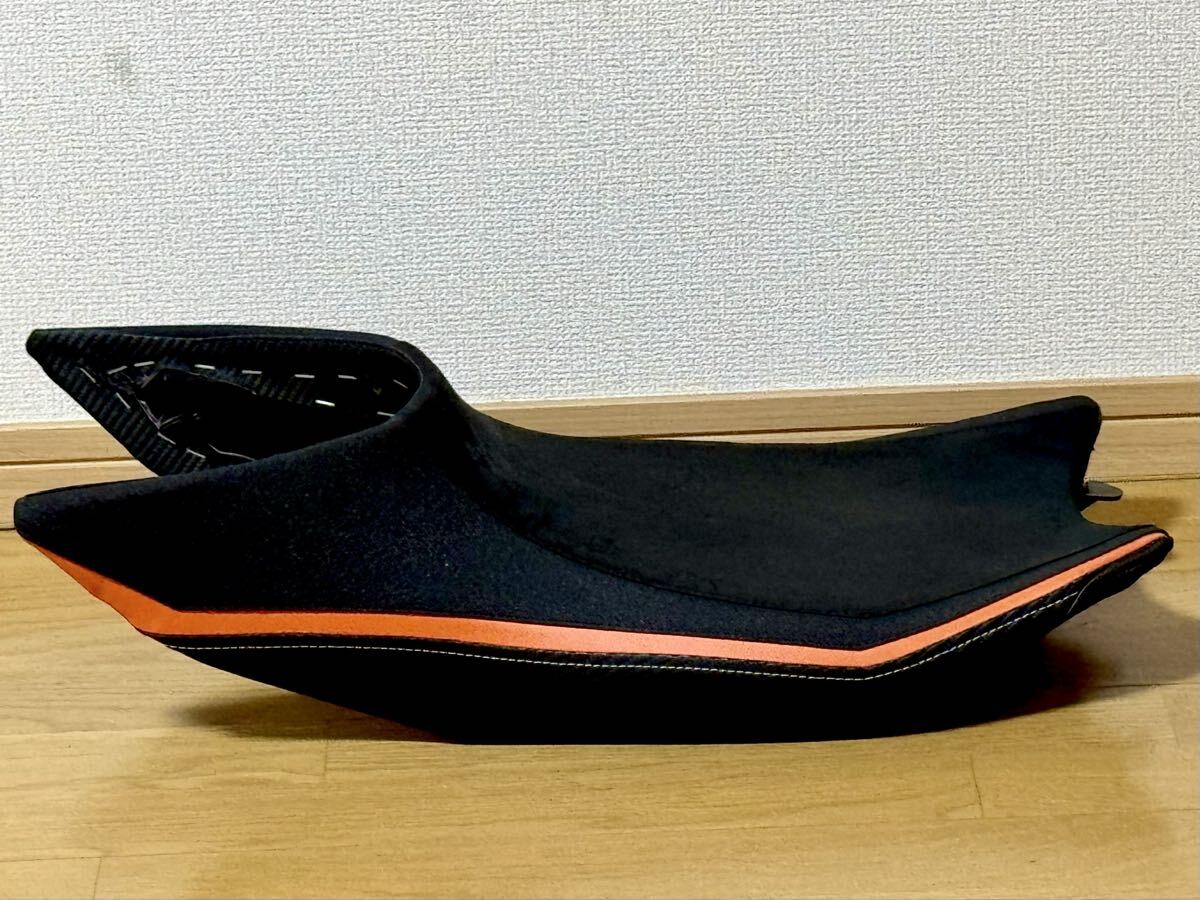 KTM 1290 super duke r ルイモト製シートassy 2014-2019 カーボン&バックスキンタイプ　ktm1290 スーパーデュークR_画像5