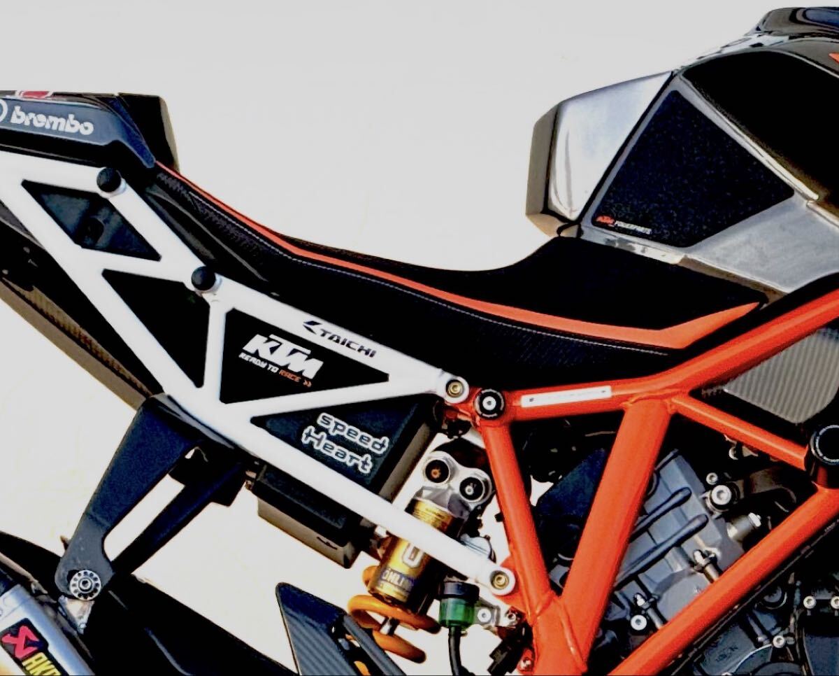 KTM 1290 super duke r ルイモト製シートassy 2014-2019 カーボン&バックスキンタイプ　ktm1290 スーパーデュークR_画像9