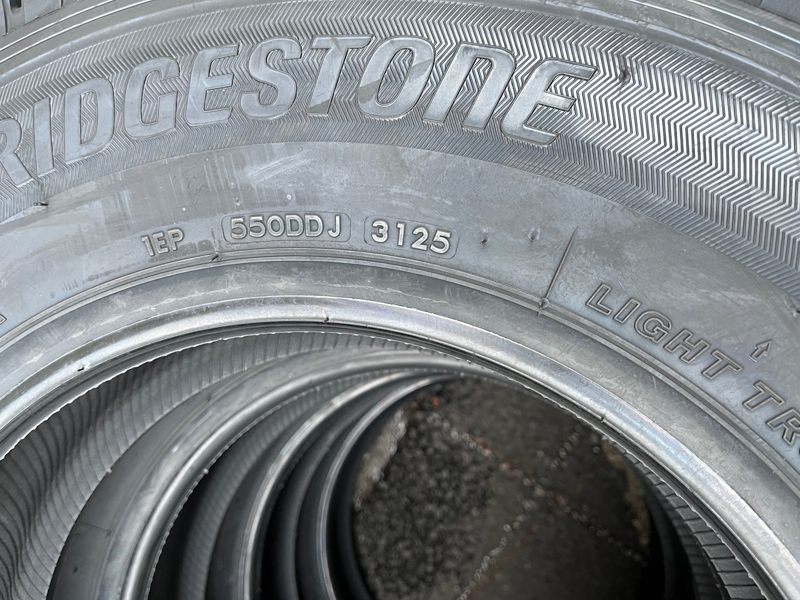在庫品 2025年製造品 正規品日本製造品 送料込みブリヂストンVL10 195/80-15 195/80R15LT 107/105N 4本の画像3