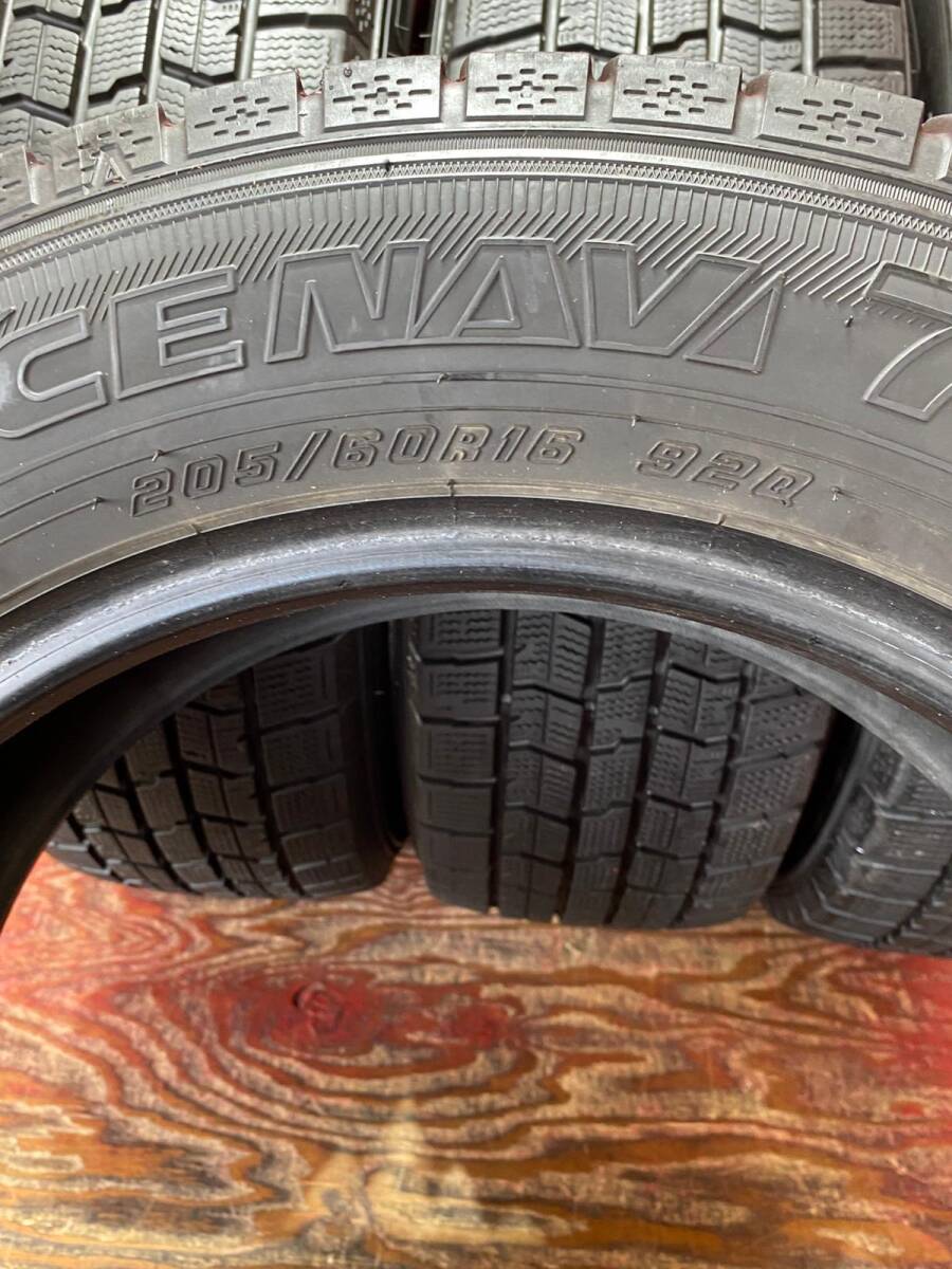 205/60/R16 92Q GOODYEAR ICENAVI 7 製造年2020, 4本 80% バリ山 *216B_画像9