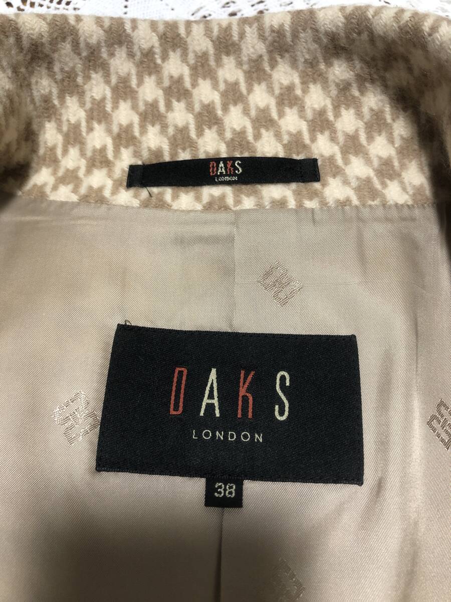 ダックス☆素敵な柄に上品なデザインのコート☆美品☆クリーニング済み_画像6