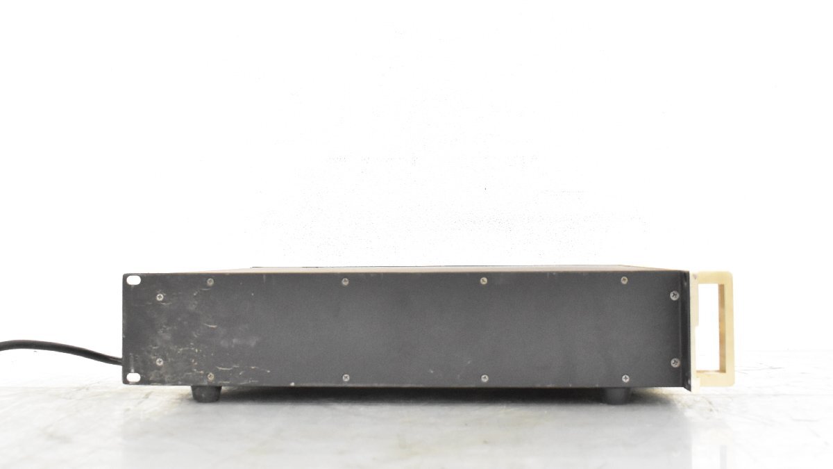 [ G ]2334 Classic Pro CP1200 усилитель мощности Classic Pro 3100745