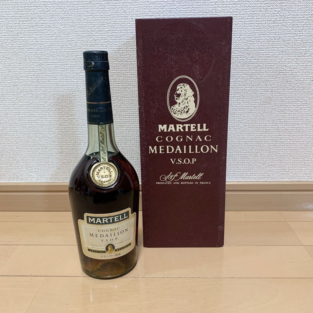 не . штекер MARTELL Martell дерево коробка MEDAILLON коньяк me большой yon старый sake 700ml 40%
