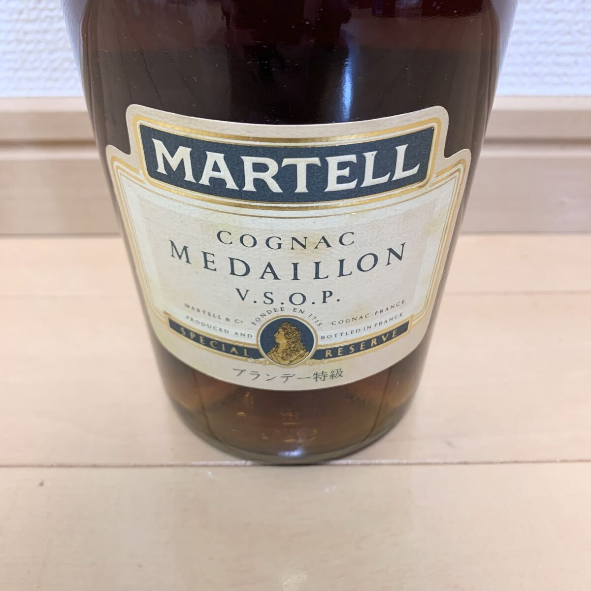  не . штекер MARTELL Martell дерево коробка MEDAILLON коньяк me большой yon старый sake 700ml 40%