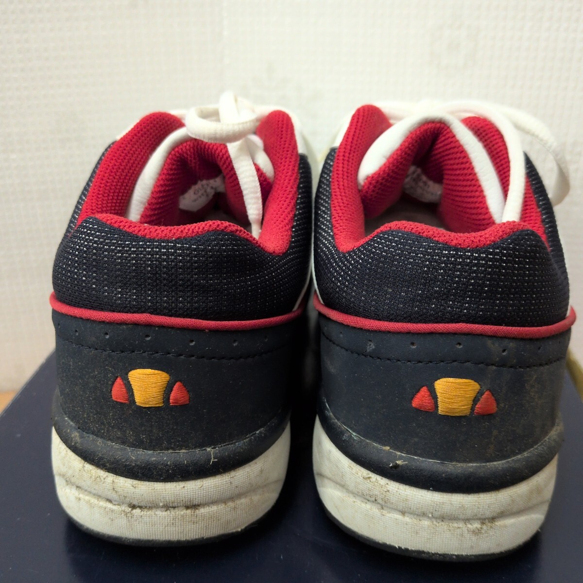 ★ellesse★ゴルフシューズ★ホワイト×ネイビー★22.5センチ★GL001★箱付き★レディース★ゴルフ★スポーツ★札幌★北海道★_画像2