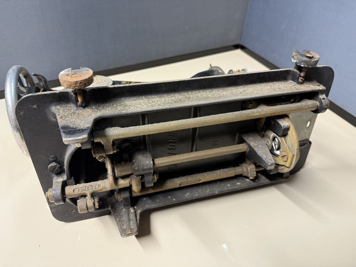 ブラザー アンティークミシン BROTHER 昭和レトロ　現状品_画像10