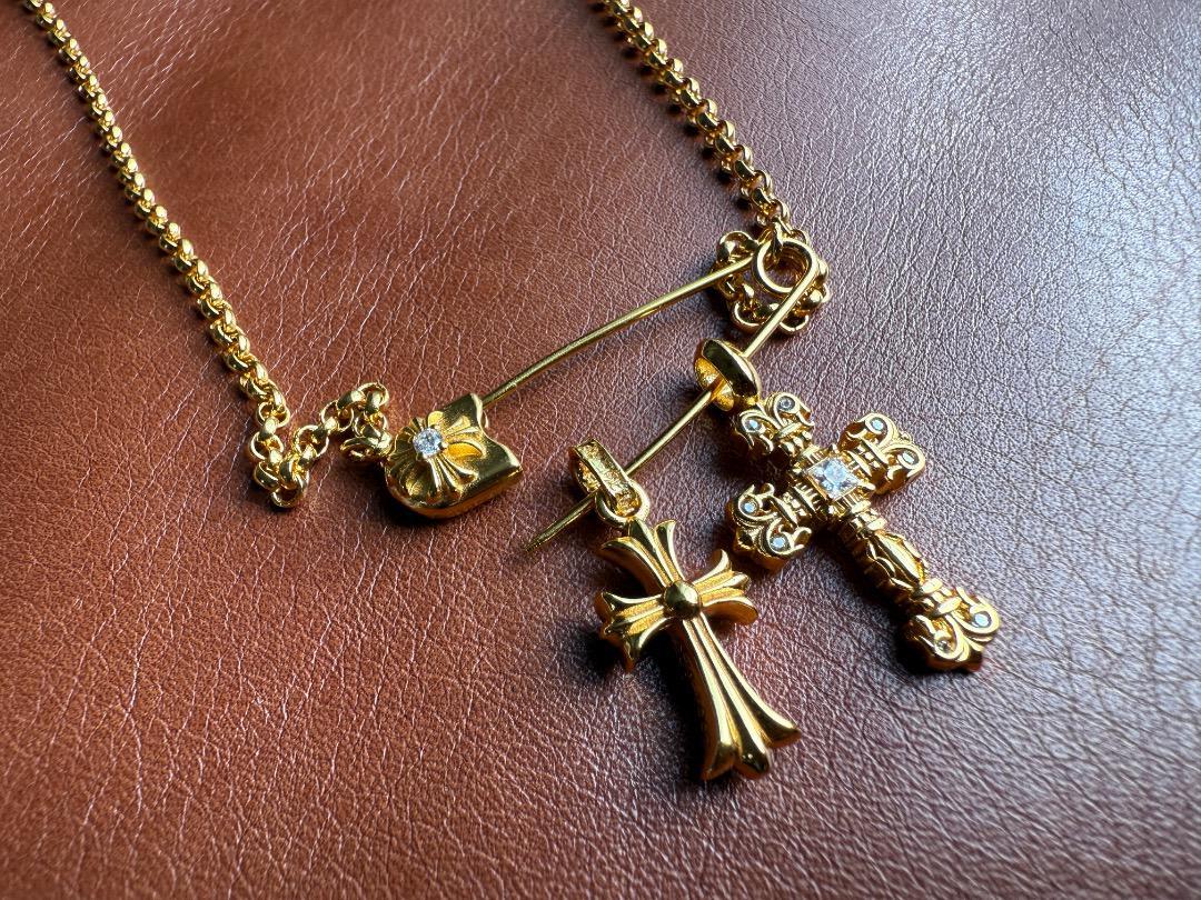 ★JSF+B 22K金メッキS925 デザイン型安全ピン付クロスネックレス_画像3