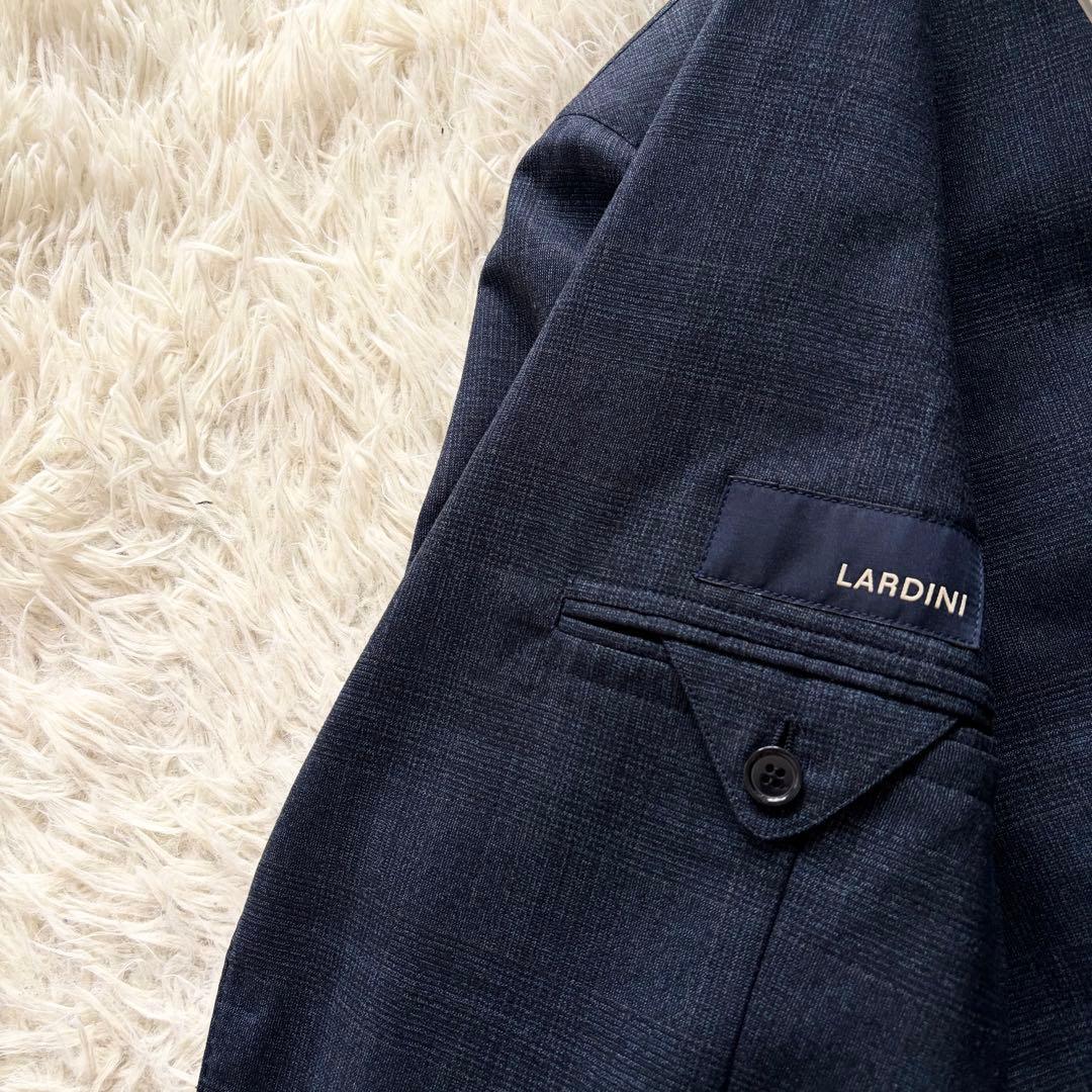 ＜美品＞ LARDINI ラルディーニ 新ロゴ 3ピース ネイビー ウール スーツ セットアップ ブートニエール サイズ48 Lサイズ ビジネス 結婚式_画像2