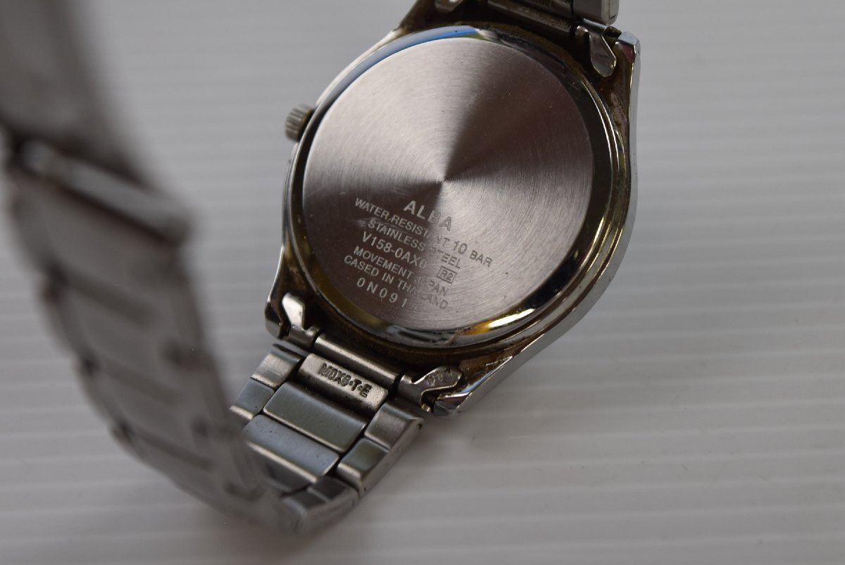 A-647 中古 ジャンク品 ALBA アルバ 腕時計 ソーラー V158-0AX0 シルバー ホワイト メンズ アナログ 3針 ウォッチ 稼働品 現状品_画像7