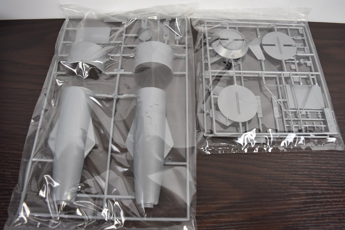 A-695 中古 未使用 ジャンク品 THUNDERBIRDS サンダーバード 1号 TB1 プラモデル 1/144 アオシマ SF レトロ ミニチュア モデルキット_画像3