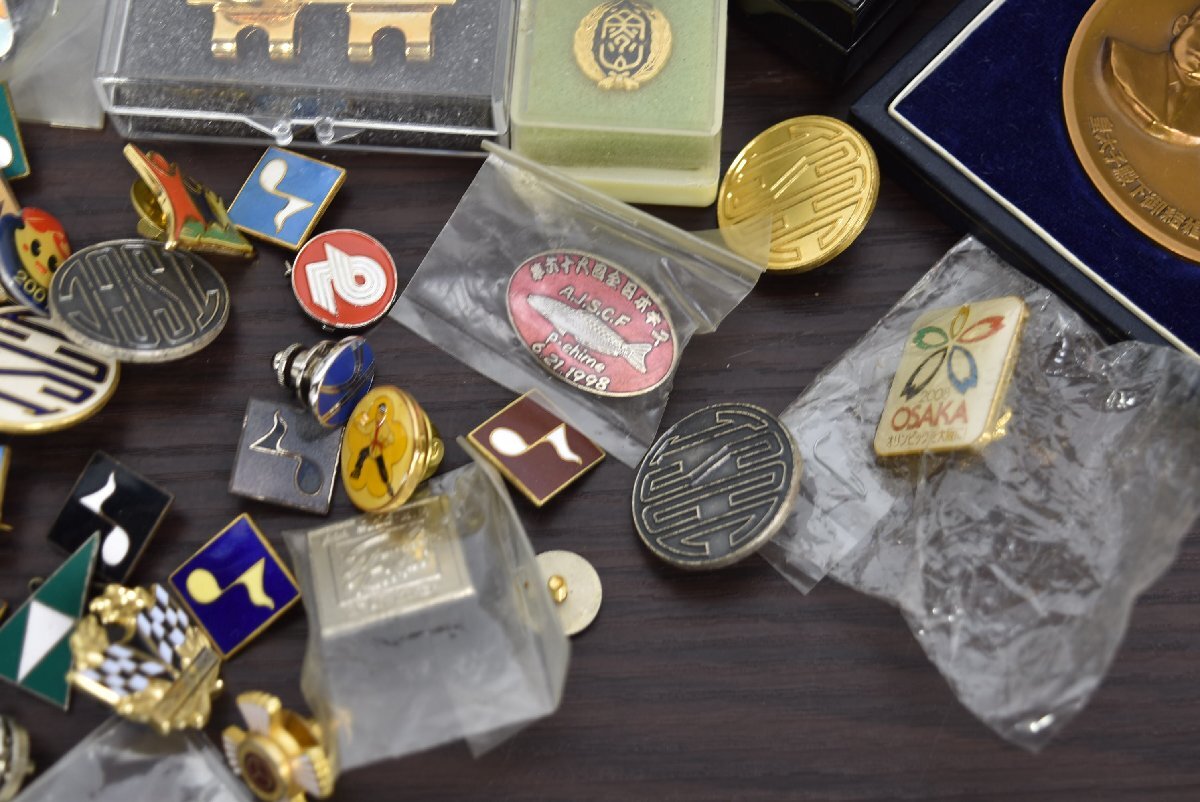 C-324 中古 ジャンク品 記念品 勲章 ピンバッジ グッズ 他 まとめ売り 現状品 コレクション 当時物 オリンピック レトロ ビンテージ 皇室_画像7