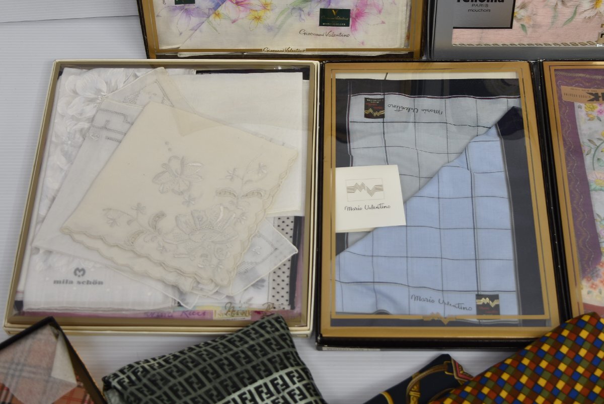 C-310 中古 ジャンク品 レディース ブランド 小物 まとめ売り スカーフ ハンカチ 小物入れ 等 イヴサンローラン ランバン ニナリッチ 婦人_画像4