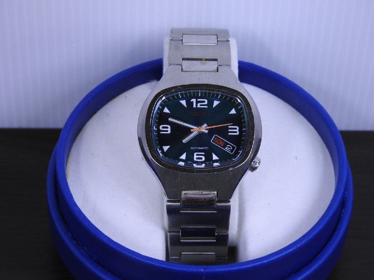 B-595 中古 ジャンク品 SEIKO セイコー オートマチック 腕時計 自動巻き 7S26-5010 稼働品 シルバー スクエア メンズ_画像2