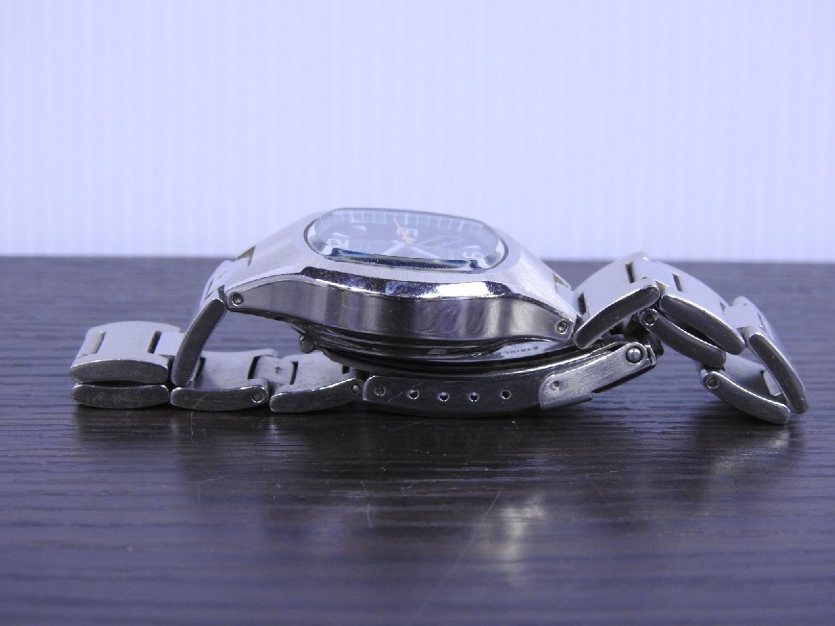 B-595 中古 ジャンク品 SEIKO セイコー オートマチック 腕時計 自動巻き 7S26-5010 稼働品 シルバー スクエア メンズ_画像4