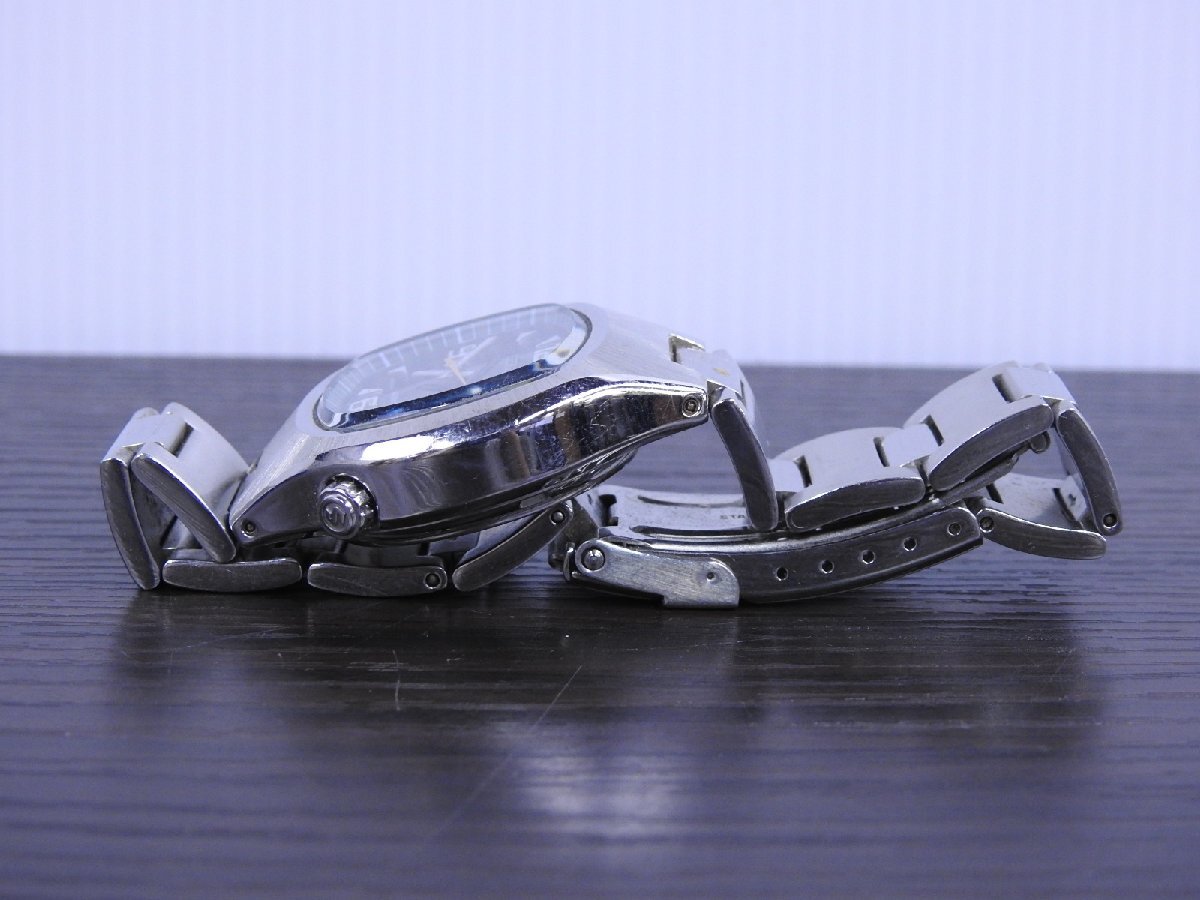 B-595 中古 ジャンク品 SEIKO セイコー オートマチック 腕時計 自動巻き 7S26-5010 稼働品 シルバー スクエア メンズ_画像3