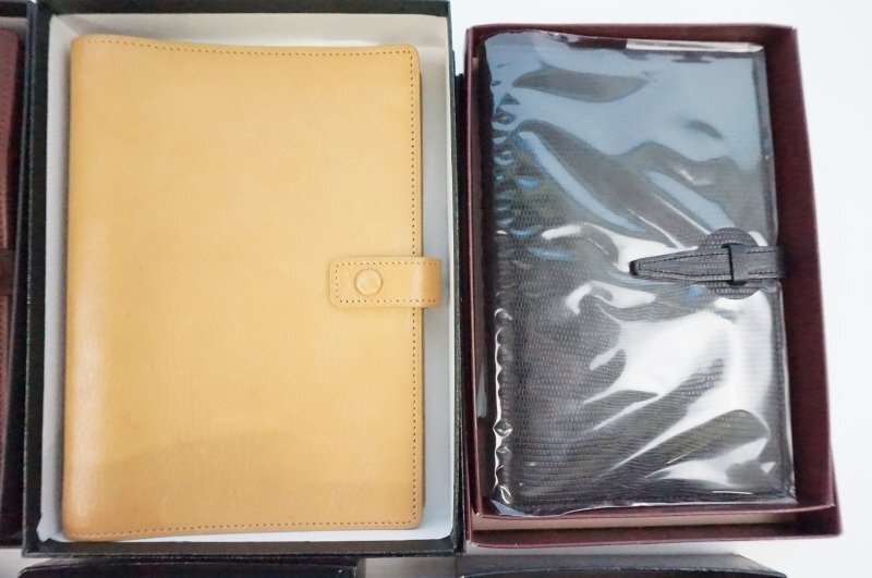F-587 【まとめ売り ジャンク品 中古品 現状渡品】 バインダー 手帳 A7~A5 レザー 牛皮 本革 ルーズリーフ スケジュール帳_画像3