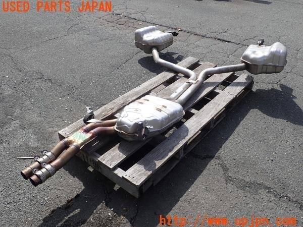 3UPJ=20960152]アウディ A7 スポーツバック(4GCREC 4G8系)純正 マフラー 中古 【引取限定】_画像1