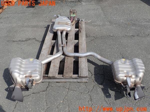 3UPJ=20960152]アウディ A7 スポーツバック(4GCREC 4G8系)純正 マフラー 中古 【引取限定】_画像2