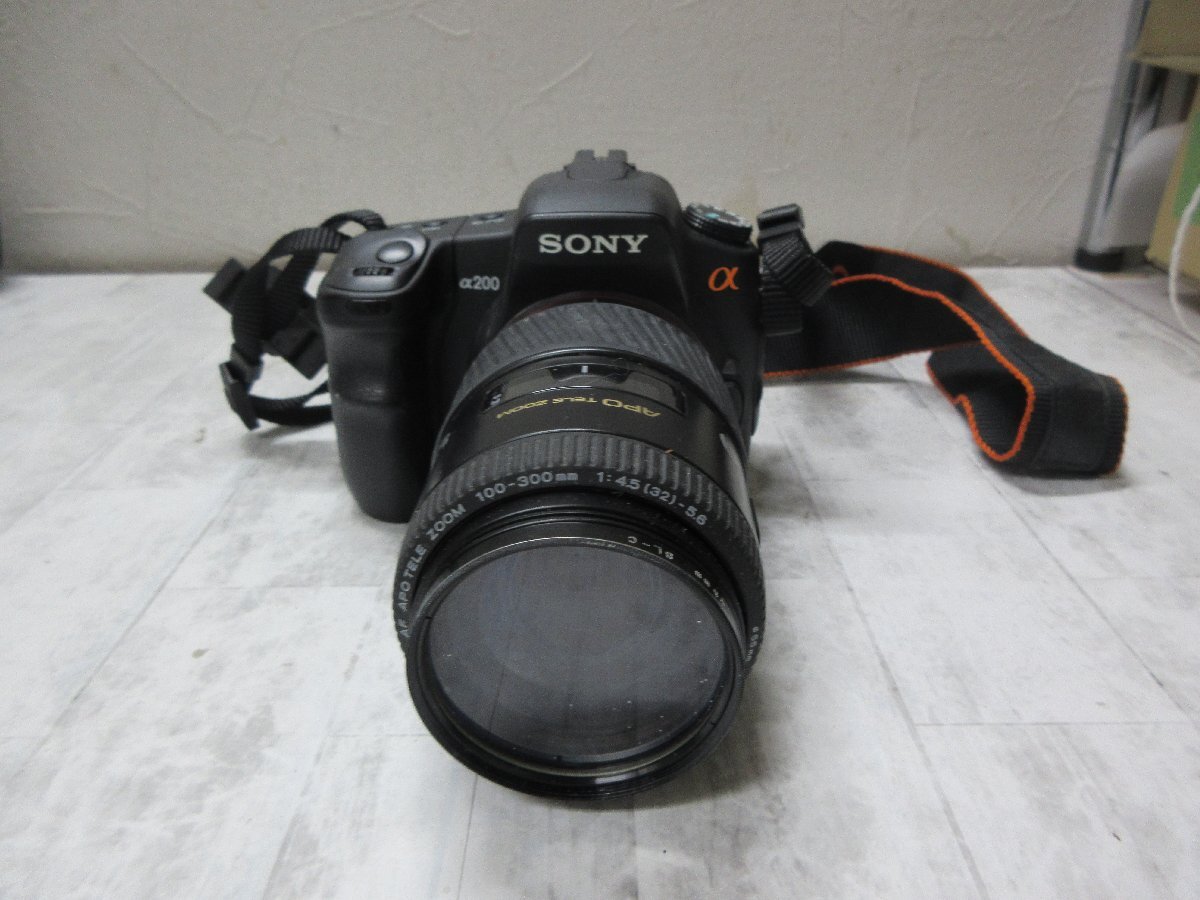 227. SONY ソニー α200 DSLR-A200 MINOLTA AF APOTELE ZOOM 100-300mm 1:4.5(32)-5.6 デジタル一眼 デジカメ デジタルカメラ 【星見】_画像1