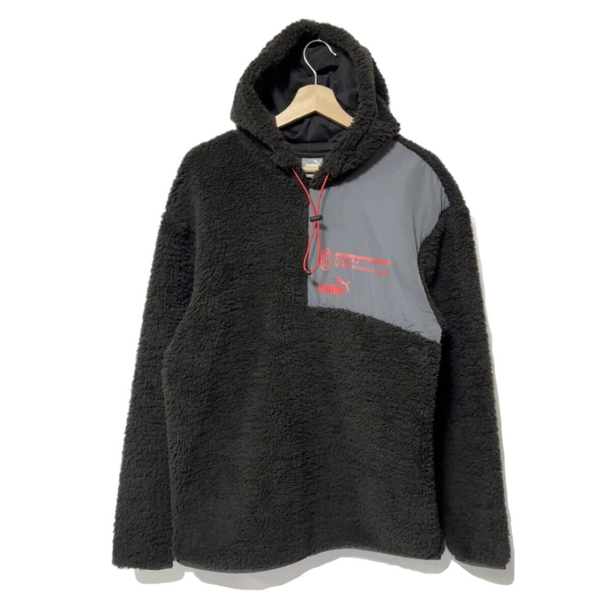 新品 プーマ ACミラン FTBL カルチャー フーディー ブラック グレー US M 772346 22 ボアフリース パーカー_画像2