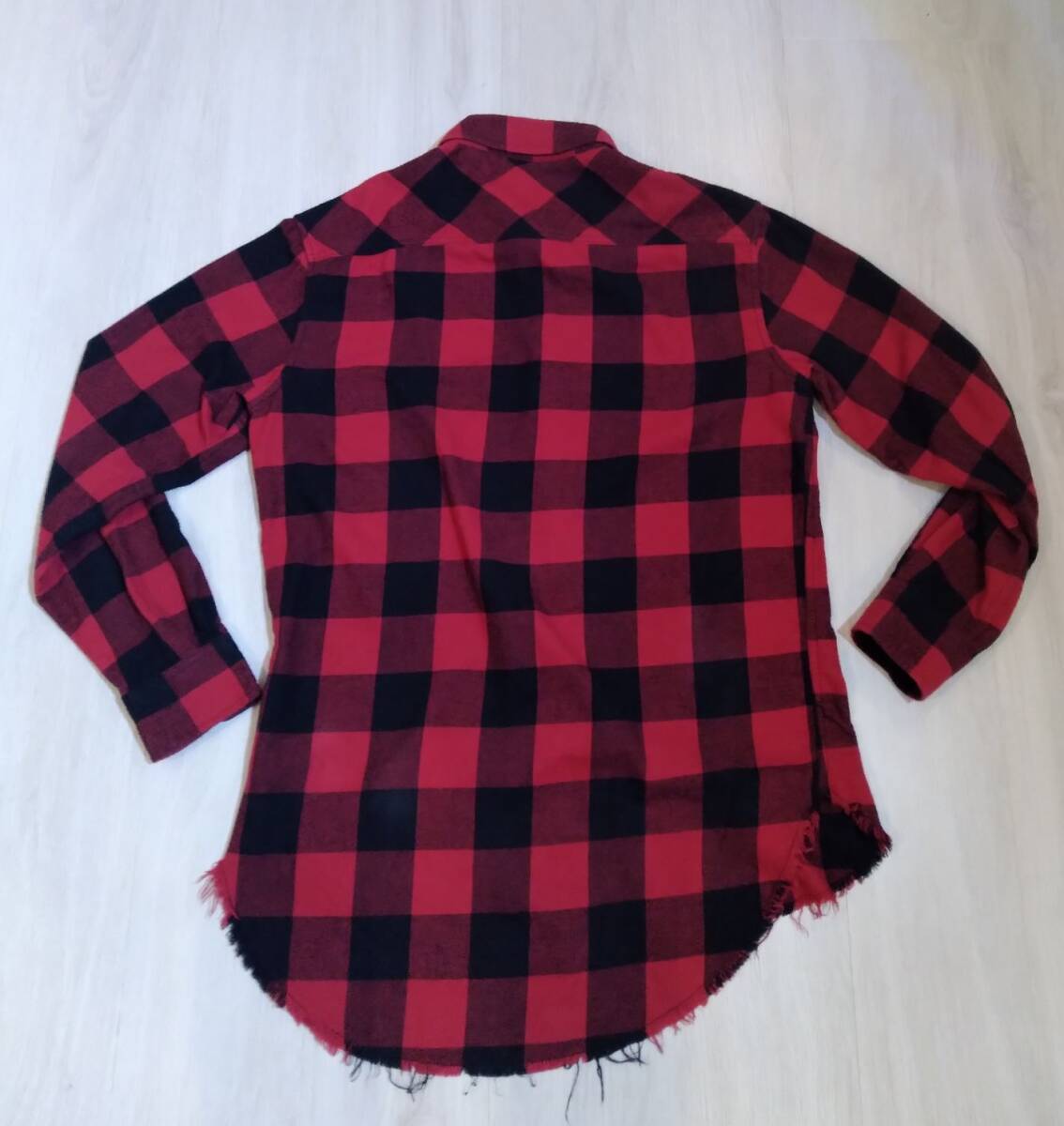 良品★ZARA　MAN ダメージチェックシャツ★REGULAR　FIT/S★赤/黒_画像3