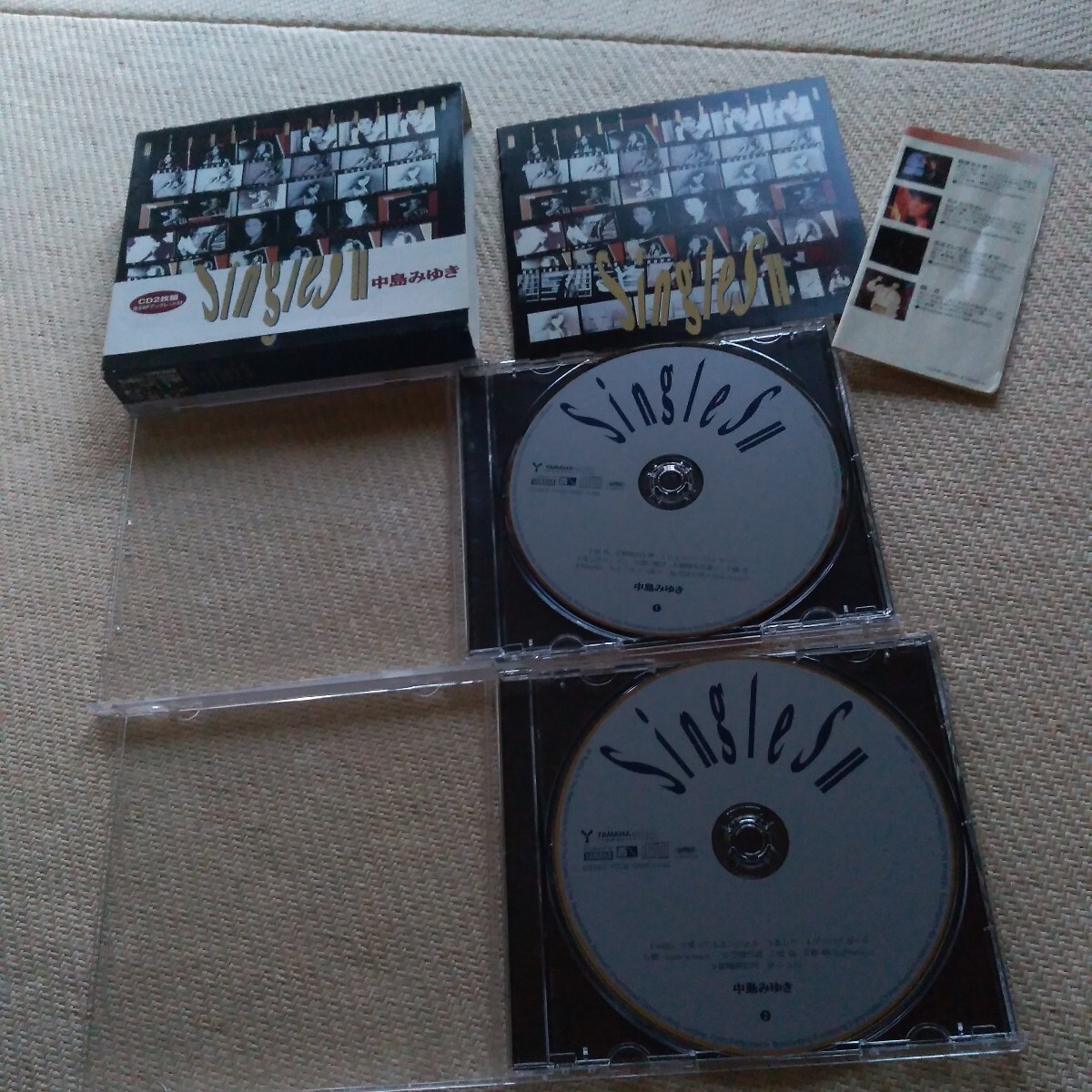 CD 2枚組「中島みゆき/Singles II(2)」シングルズ ベスト BEST/時代/浅い眠り/トーキョー迷子/あした/グッバイガール/仮面 等 帯付き_画像3